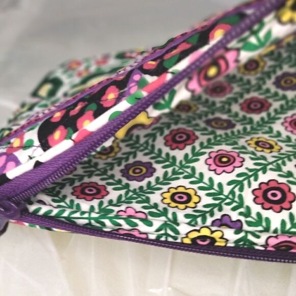 Vera Bradley Viva La Vera Tech Case Tablet E Reader Purple Floral Zippered - Picture 3 of 9